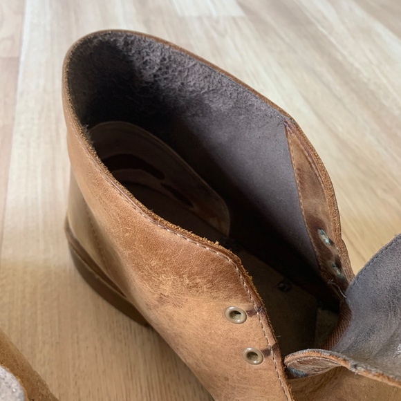 Classic Clarks Desert Boots in Tan – Size 10M main image 9